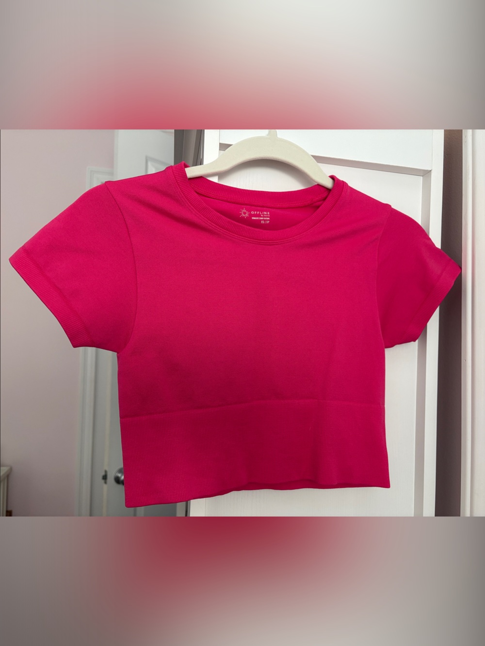 Aerie Offline Women's Short Sleeve Cropped Top in Hot Pink Sz XS